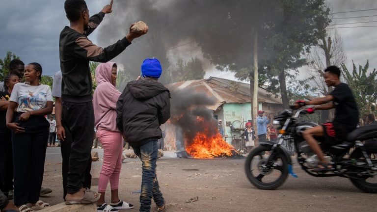 Manifestation réprimée en Tanzanie après les élections générales de 2025