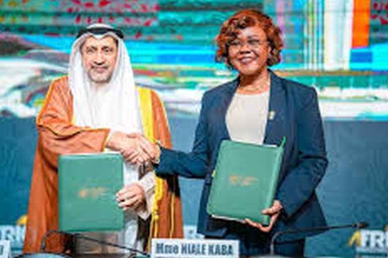 Nialé Kaba et le président de la BADEA signent à Rabat un prêt de 11,1 millions de dollars destiné au renforcement du Fonds de solidarité africain.