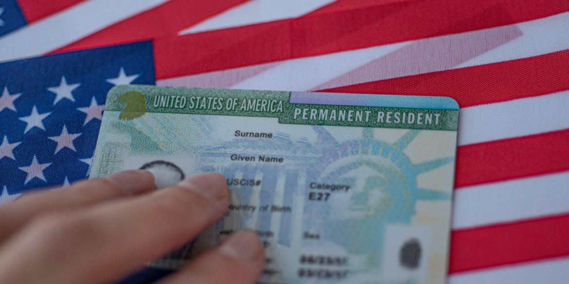 Donald Trump et la “green card lottery” au centre d’un nouveau débat sur l’immigration aux États Unis.