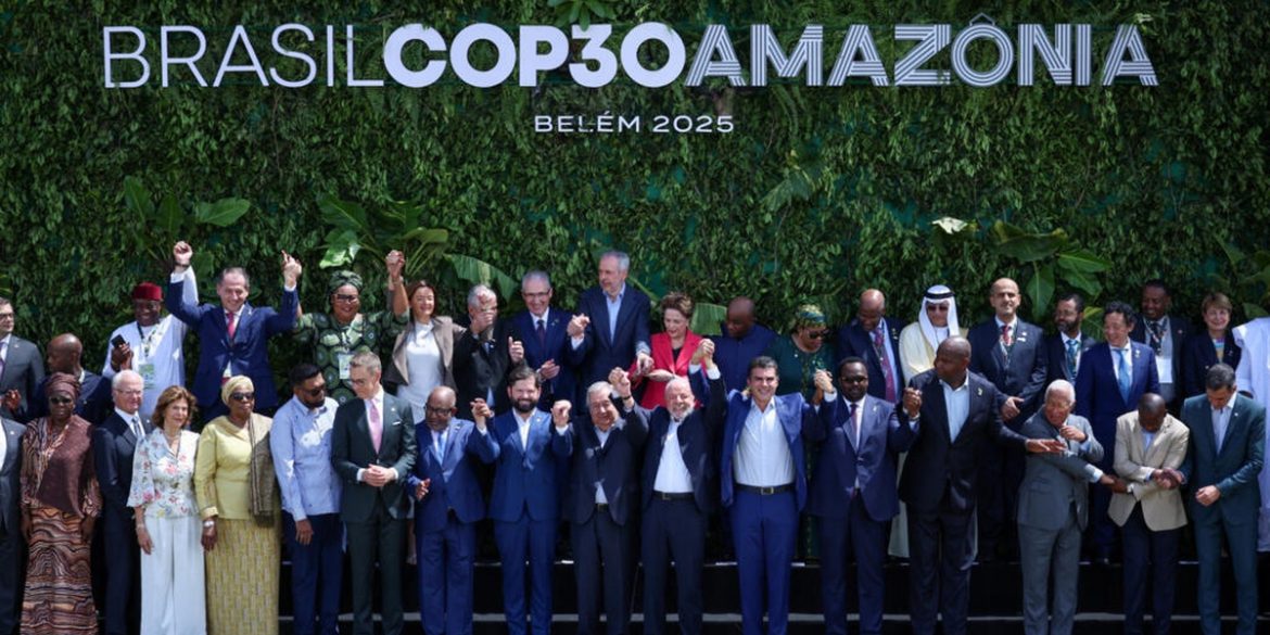 La COP30 au Brésil pourrait devenir le sommet où le monde tranchera enfin sur la sortie du pétrole, du gaz et du charbon.