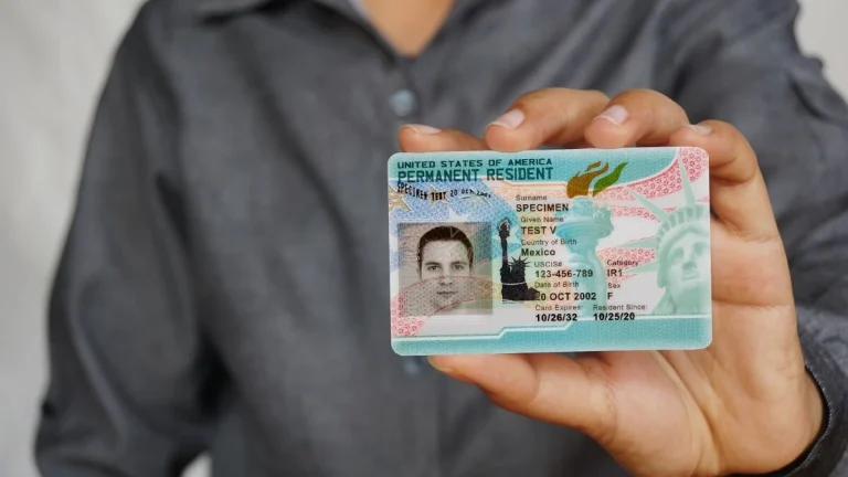 États-Unis : la loterie de la Green Card mise en pause après l’attaque de Brown