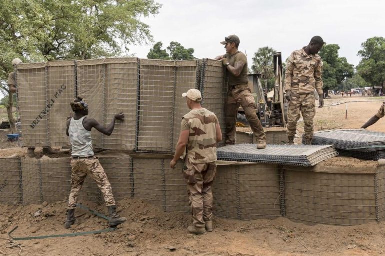 Comment se décident les interventions militaires et les missions de paix
