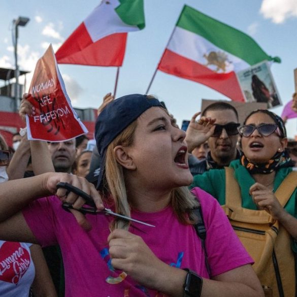 Manifestations en Iran sur fond de crise économique et de durcissement sécuritaire.