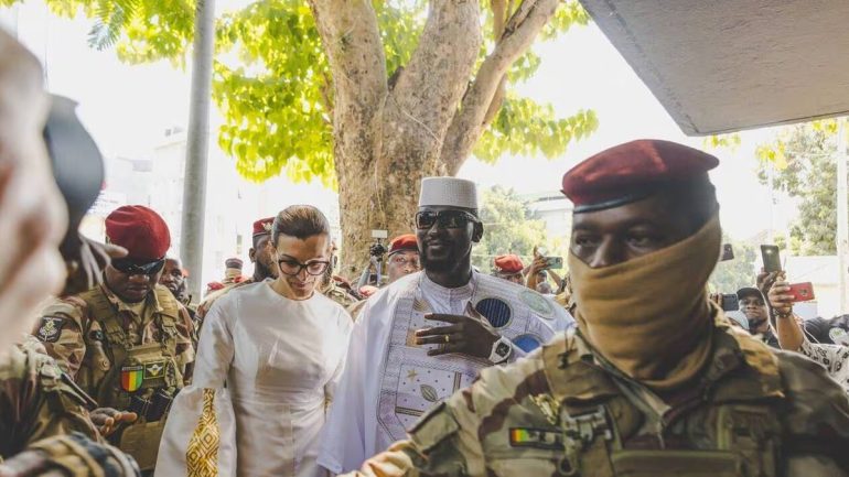 Mamadi Doumbouya après la confirmation officielle de sa victoire à la présidentielle guinéenne du 28 décembre 2025.