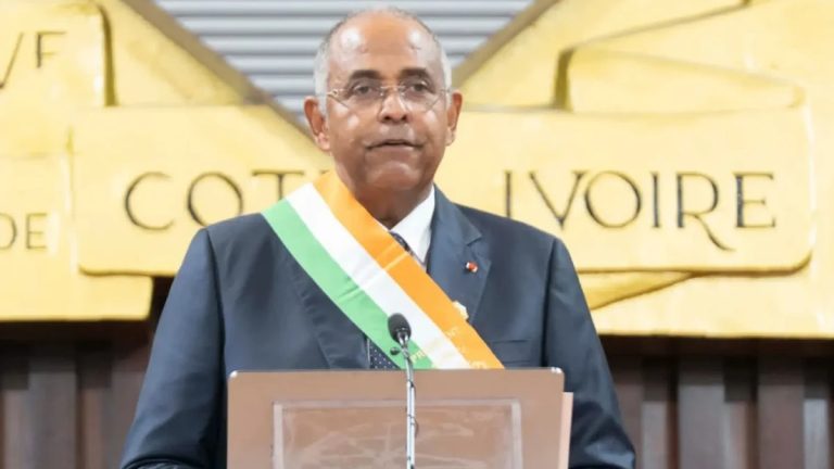 Patrick Achi, nouvellement élu président de l’Assemblée nationale, s’adresse à l’opinion après son élection à Abidjan.