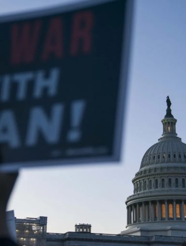 Tensions Iran États Unis alors qu’un scénario d’intervention sous 24 heures est évoqué