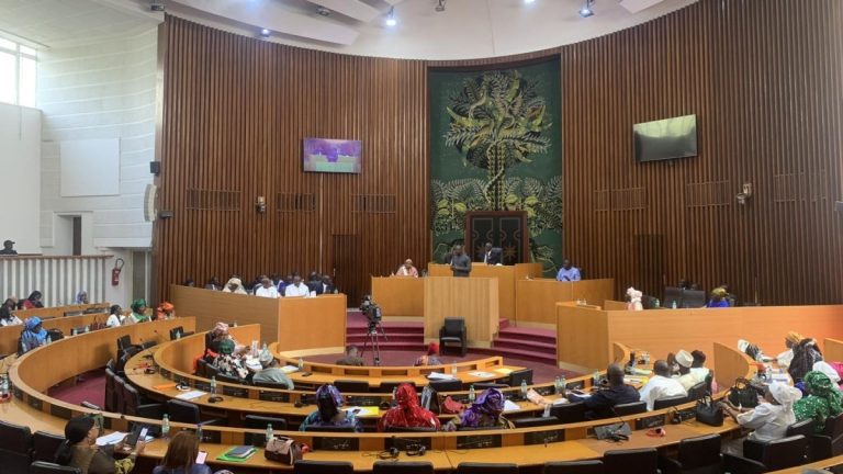 À Dakar, le débat sur la réforme constitutionnelle s’annonce intense autour des institutions électorales et judiciaire.