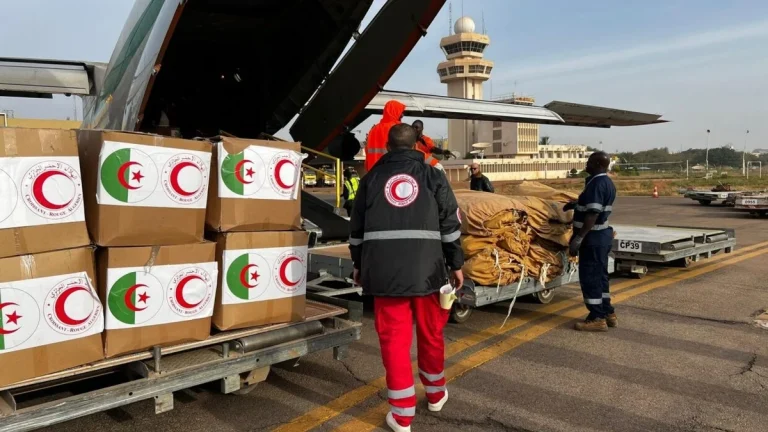 Un responsable annonce l’envoi d’une aide alimentaire et médicale de l’Algérie vers le Burkina Faso.