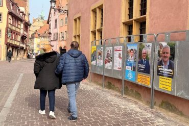 Le premier tour des municipales 2026 en France a confirmé la poussée du RN et de LFI, tandis que le PS a pris l’avantage à Paris.