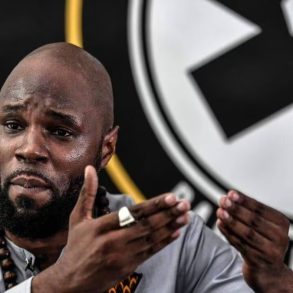 Kemi Seba a été arrêté en Afrique du Sud alors qu’il était recherché par la justice béninoise.