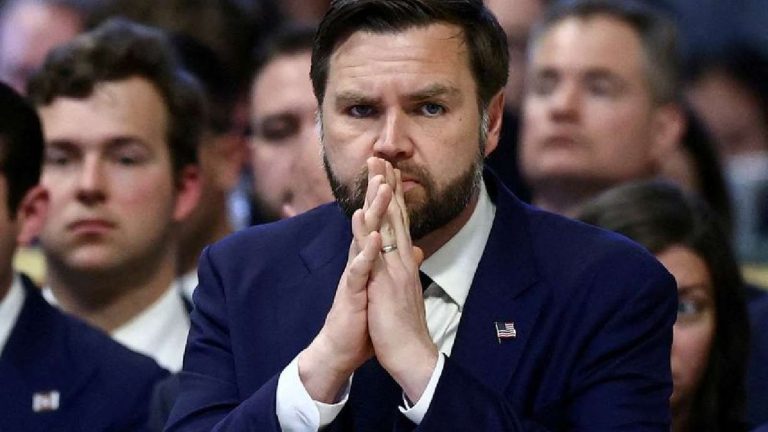 JD Vance a demandé au Vatican de se limiter aux questions morales, au cœur d’une nouvelle polémique avec le pape Léon XIV.