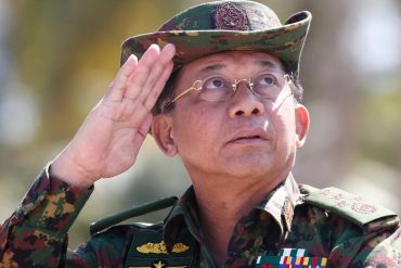 La Birmanie reste donc sous la coupe de Min Aung Hlaing, dont l’élection à la présidence ne change pas la réalité d’un pouvoir déjà solidement verrouillé.