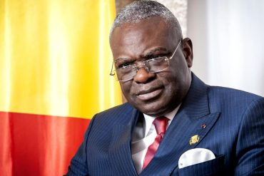 Anatole Collinet Makosso a présenté la démission de son gouvernement au président Denis Sassou Nguesso.