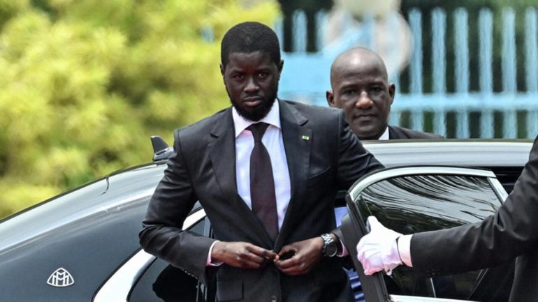 Bassirou Diomaye Faye a rappelé que le maintien d’Ousmane Sonko à la primature dépend de la confiance présidentielle.