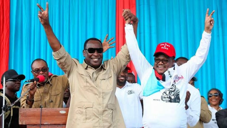 Des membres des forces de sécurité tanzaniennes déployés durant la période électorale, marquée par de fortes tensions avec l’opposition.