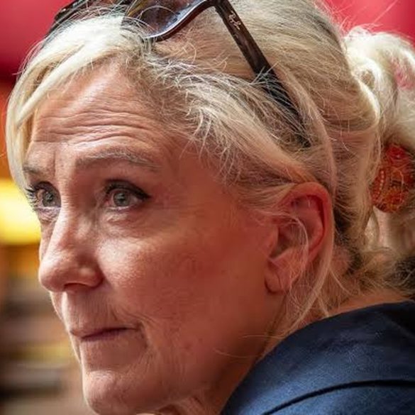 Marine Le Pen et Jordan Bardella affichent leur unité avant la présidentielle française de 2027, malgré les incertitudes judiciaires entourant la candidate du RN.