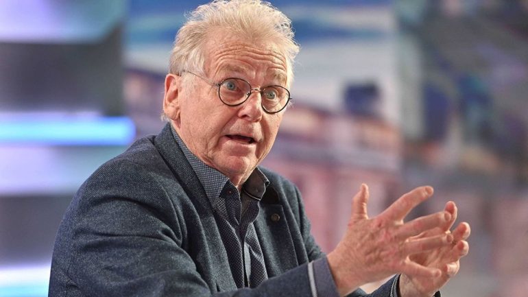Daniel Cohn-Bendit apporte son soutien à Raphaël Glucksmann en vue de la présidentielle de 2027.