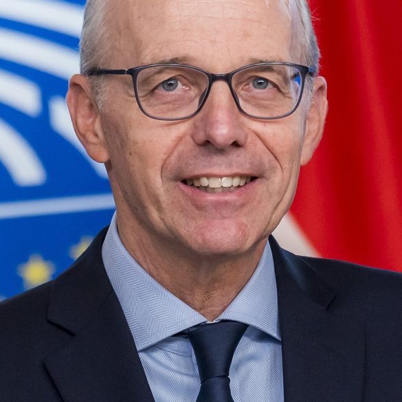 Luc Frieden