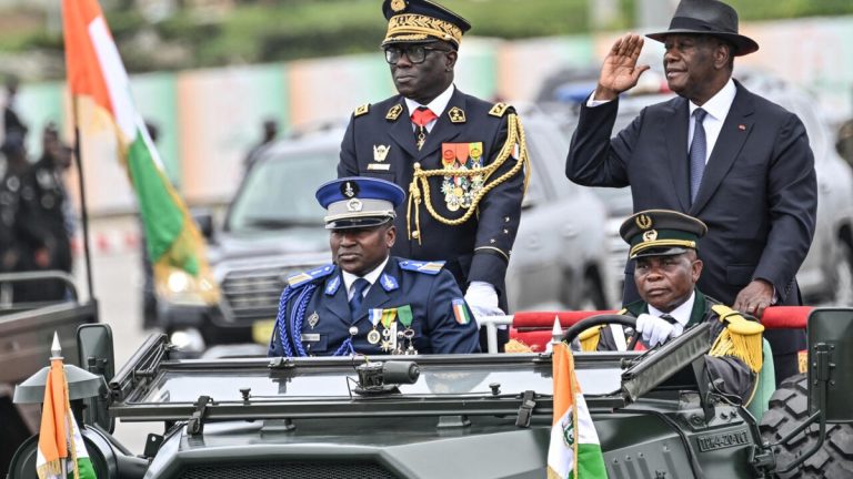 La Côte d’Ivoire commémore ses 66 années d’indépendance avec un grand défilé militaire organisé à Yopougon.