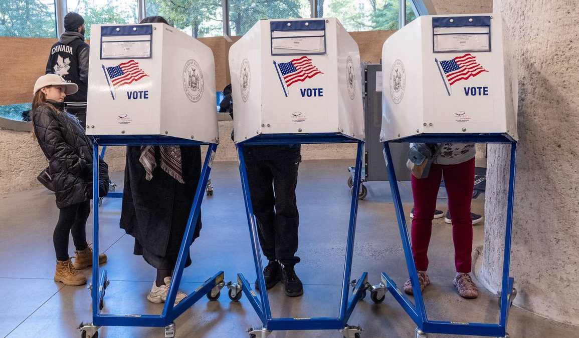 États-Unis : la Cour suprême offre à Trump une victoire partielle sur le vote par correspondance