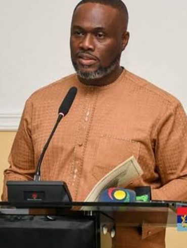 Kenneth Gilbert Adjei, nommé nouveau ministre de la Défense du Ghana par le président John Dramani Mahama.