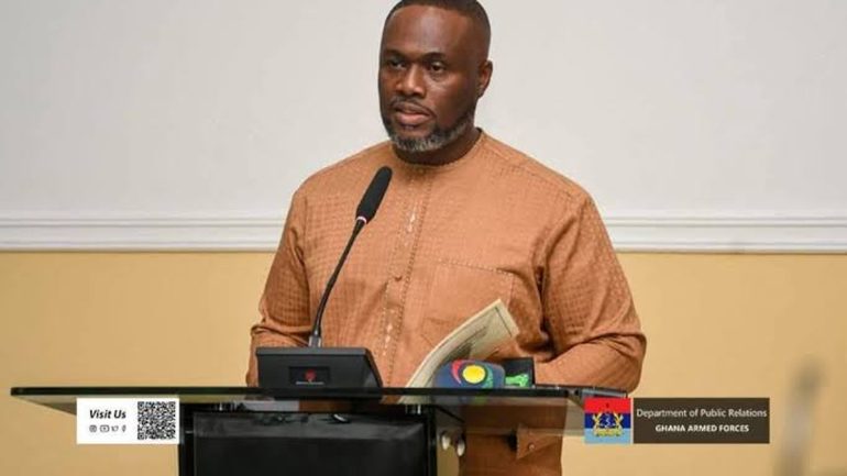 Kenneth Gilbert Adjei, nommé nouveau ministre de la Défense du Ghana par le président John Dramani Mahama.