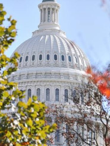 Le Capitole à Washington, alors que le Sénat américain vient d’adopter un nouveau paquet de sanctions visant la Russie.