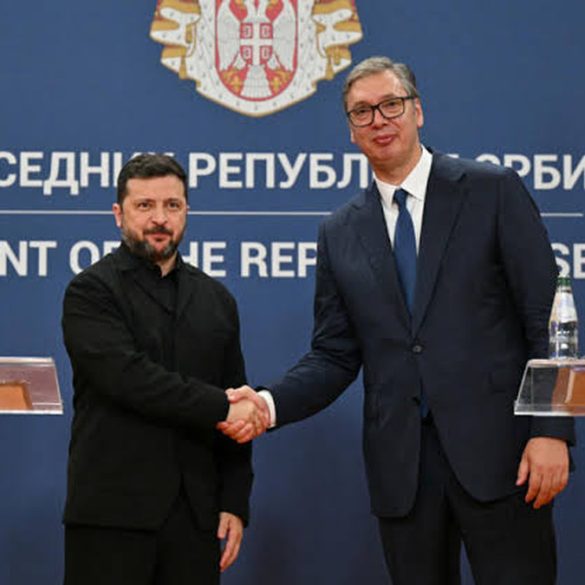 Volodymyr Zelensky et Aleksandar Vučić, alors que le président ukrainien effectue sa première visite officielle en Serbie.