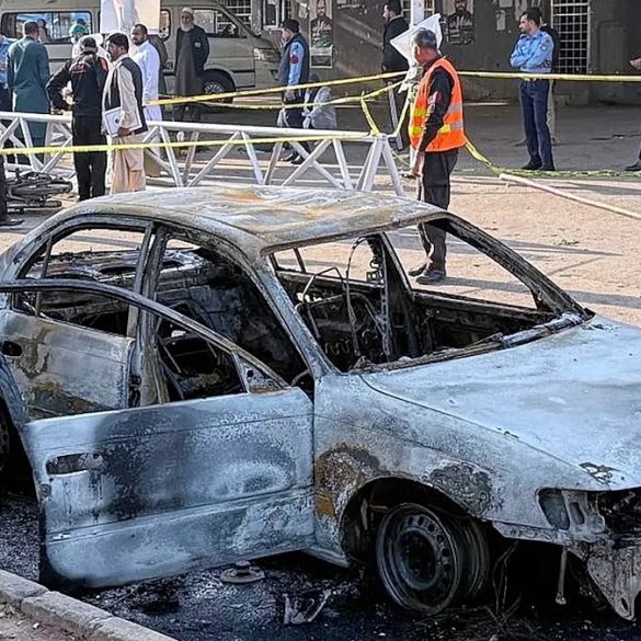 Un attentat-suicide a frappé un rassemblement pour la paix près d’un commissariat dans la vallée de Swat au Pakistan.