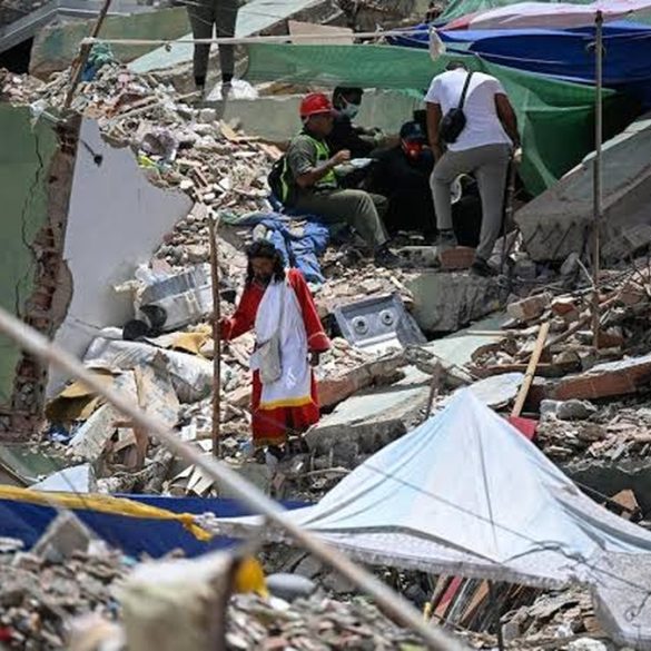 Les opérations de déblaiement se poursuivent au Venezuela après les séismes qui ont désormais fait plus de 6 000 morts.