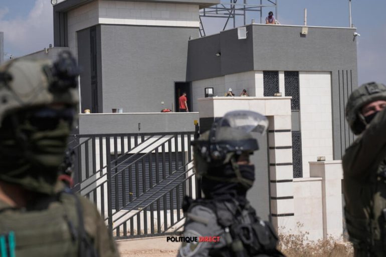 Le port de Mocha a arrêté ses activités après plus de 25 frappes de missiles attribuées aux Houthis.