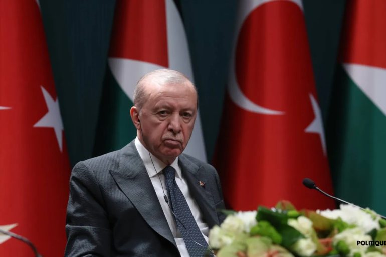 Recep Tayyip Erdoğan propose la médiation de la Turquie pour tenter de maintenir le dialogue entre Donald Trump et l’Iran.