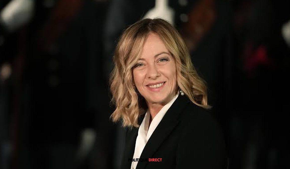 Giorgia Meloni a considérablement institutionnalisé son image sans abandonner plusieurs marqueurs politiques de sa droite conservatrice.