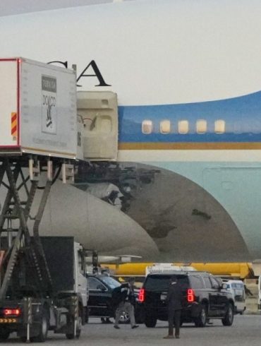 Donald Trump affirme avoir changé secrètement d’avion en Turquie sur recommandation de ses services de sécurité.