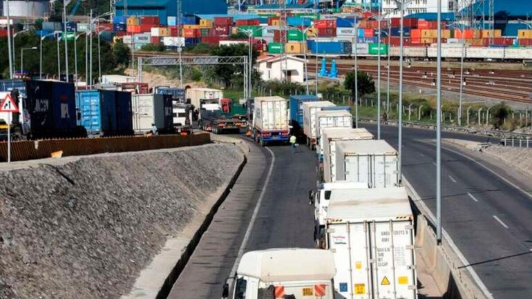 Comment un pays sans accès à la mer importe-t-il et exporte-t-il ses marchandises ?