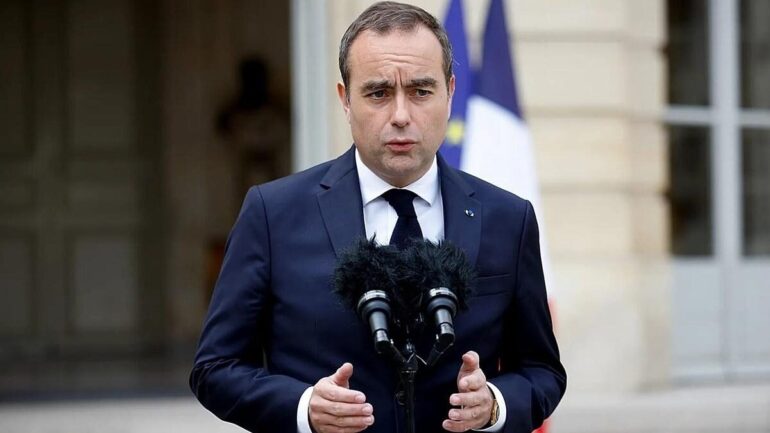 Sébastien Lecornu a prolongé plusieurs aides ciblées face à la hausse du prix des carburants.