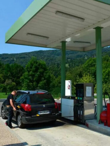 Libye : près de 500 stations fermées contre le trafic de carburant