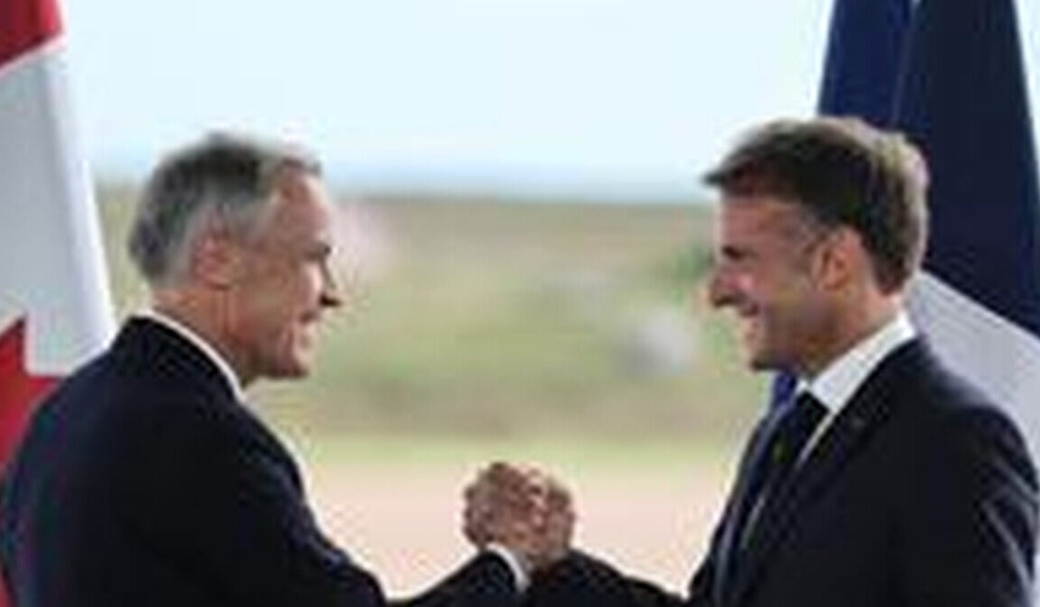 Emmanuel Macron et Mark Carney lors de leur rencontre à Saint-Pierre-et-Miquelon le 20 septembre 2026.
