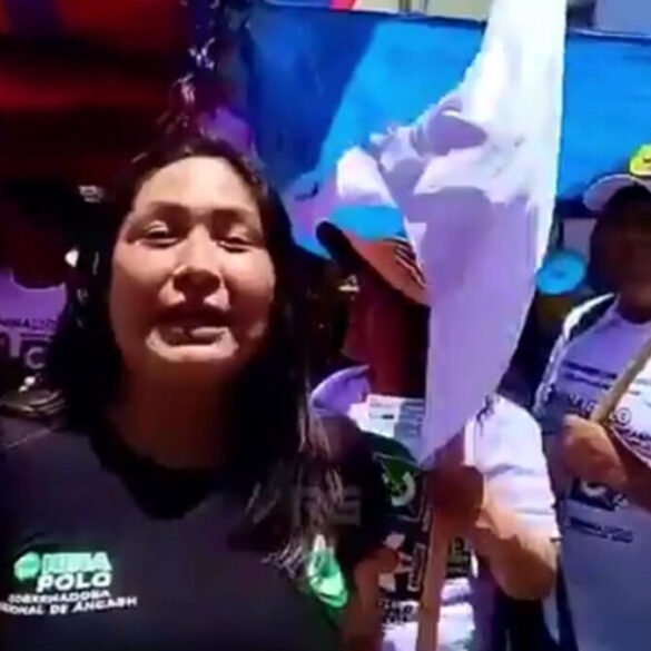 Susy Aponte Polo lors d’une activité de campagne, image extraite de la capture fournie.