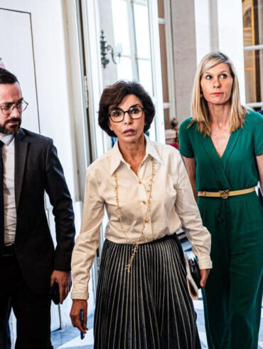 Rachida Dati est jugée à Paris dans le dossier des paiements reçus de RNBV, filiale de Renault-Nissan.