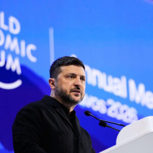 Volodymyr Zelensky a lancé le format régional “Carpathian Eight” avec sept pays voisins ou proches.
