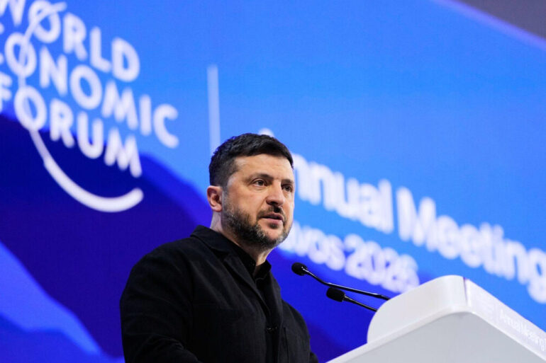 Volodymyr Zelensky a lancé le format régional “Carpathian Eight” avec sept pays voisins ou proches.