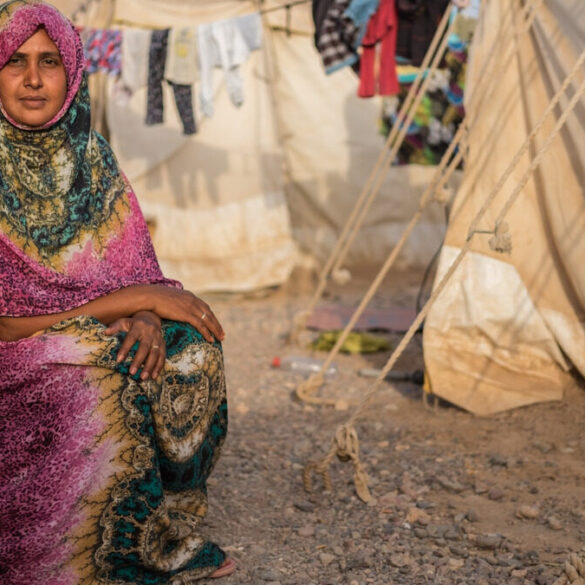 Des familles yéménites fuient les combats vers des zones plus sûres et, pour certaines, vers Djibouti.
