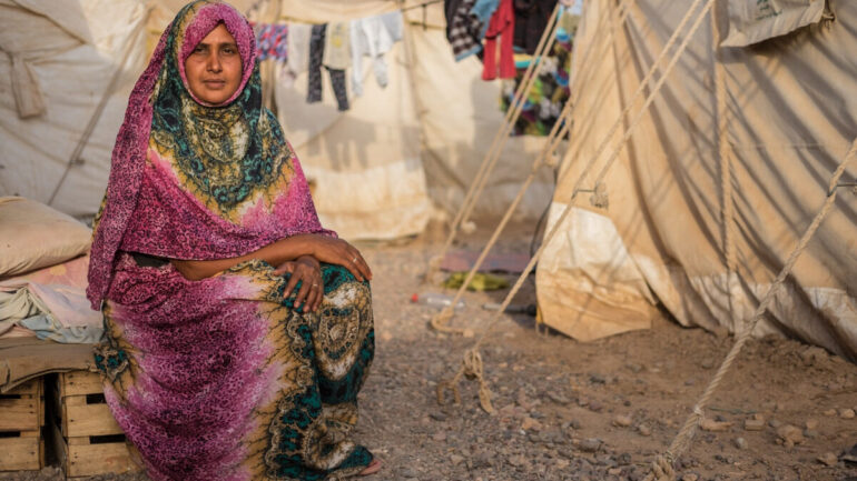 Des familles yéménites fuient les combats vers des zones plus sûres et, pour certaines, vers Djibouti.