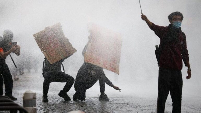 Des jeunes participent aux manifestations lycéennes en France en octobre 2026, photo de reportage.