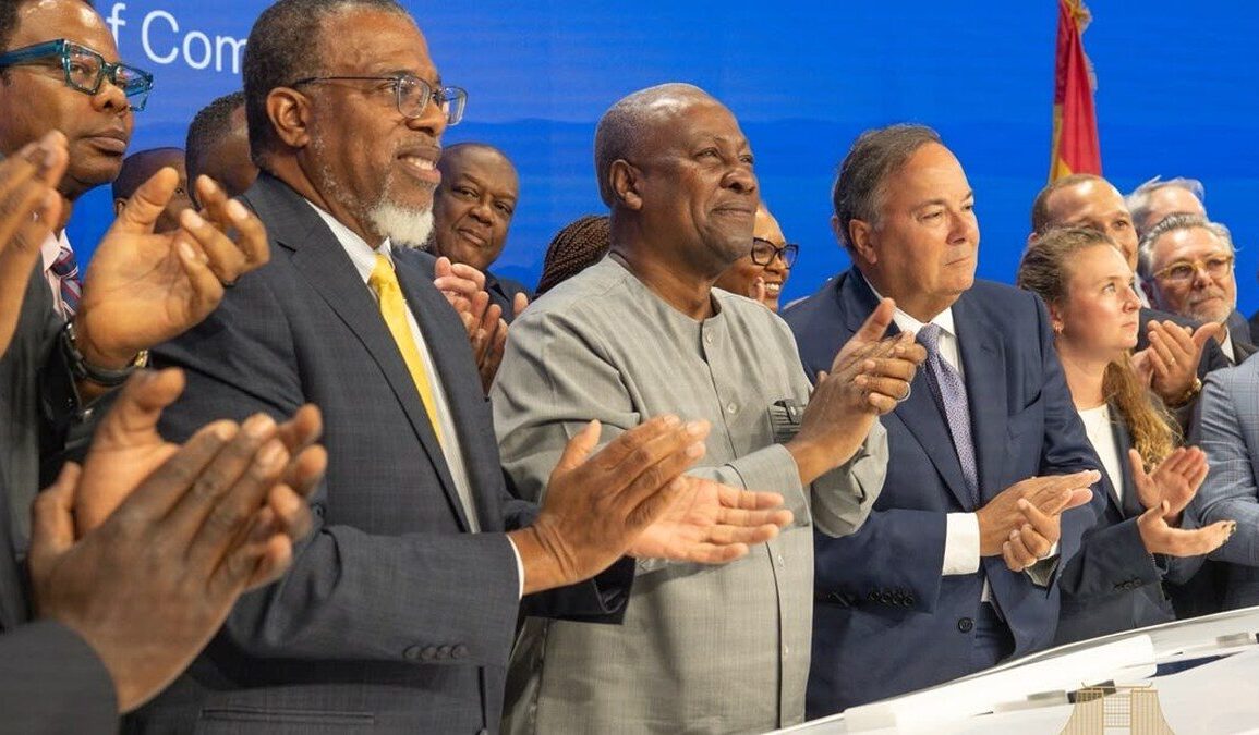 John Mahama lors d’échanges avec des responsables économiques et politiques