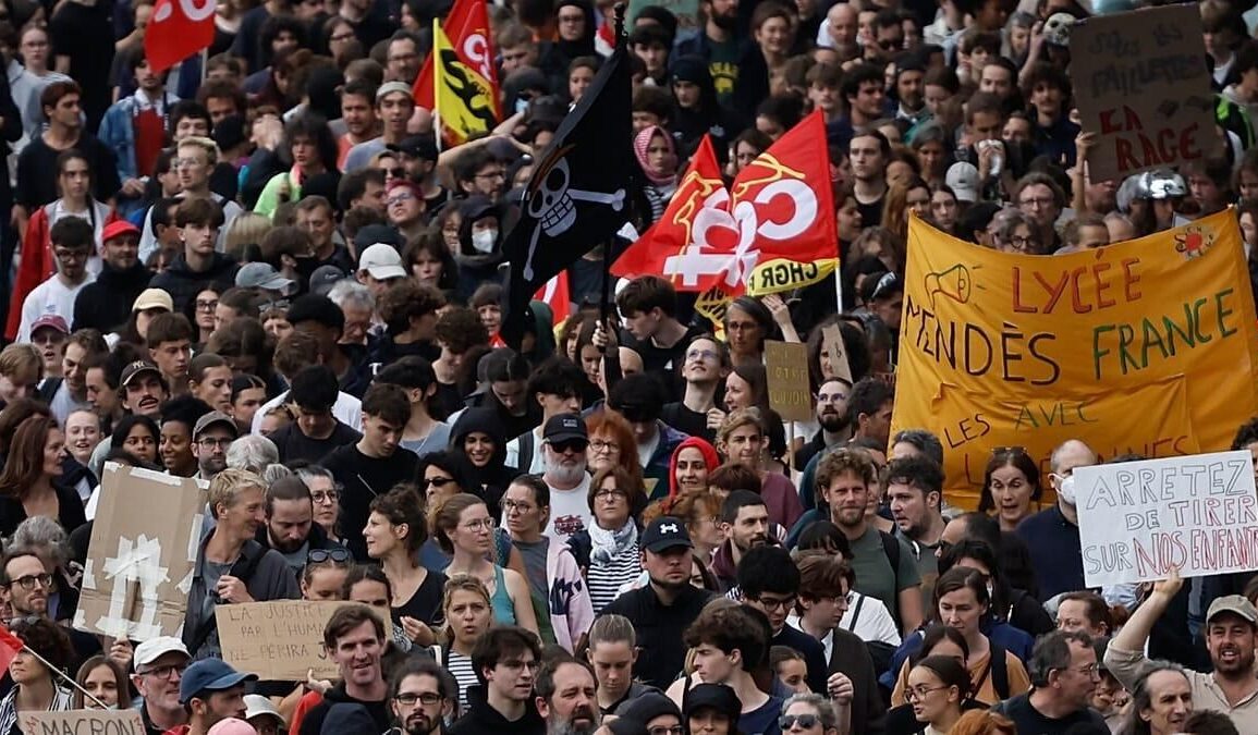 Manifestation d’élèves en France en octobre 2026, dans le contexte du mouvement lycéen.