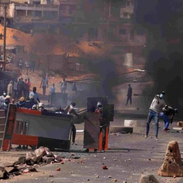 Scène de violences lors d’une manifestation politique au Sénégal en 2023