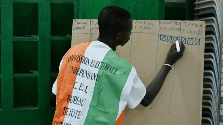 opération électorale en Côte d’Ivoire, illustration du vote en Afrique